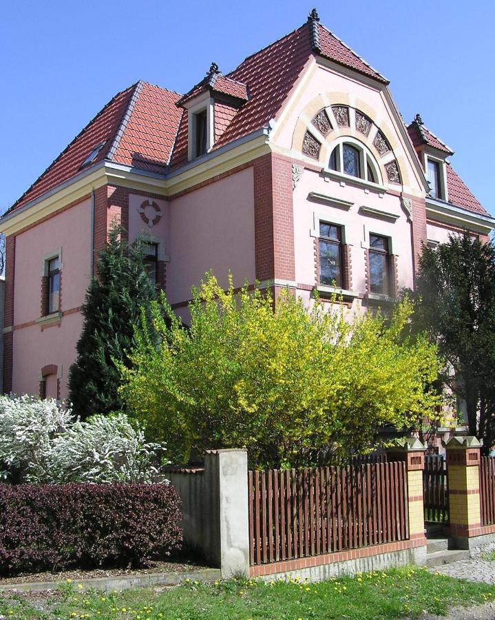 Ferienwohnung Und Pension "Zur Aue" Konigsbruck Екстер'єр фото