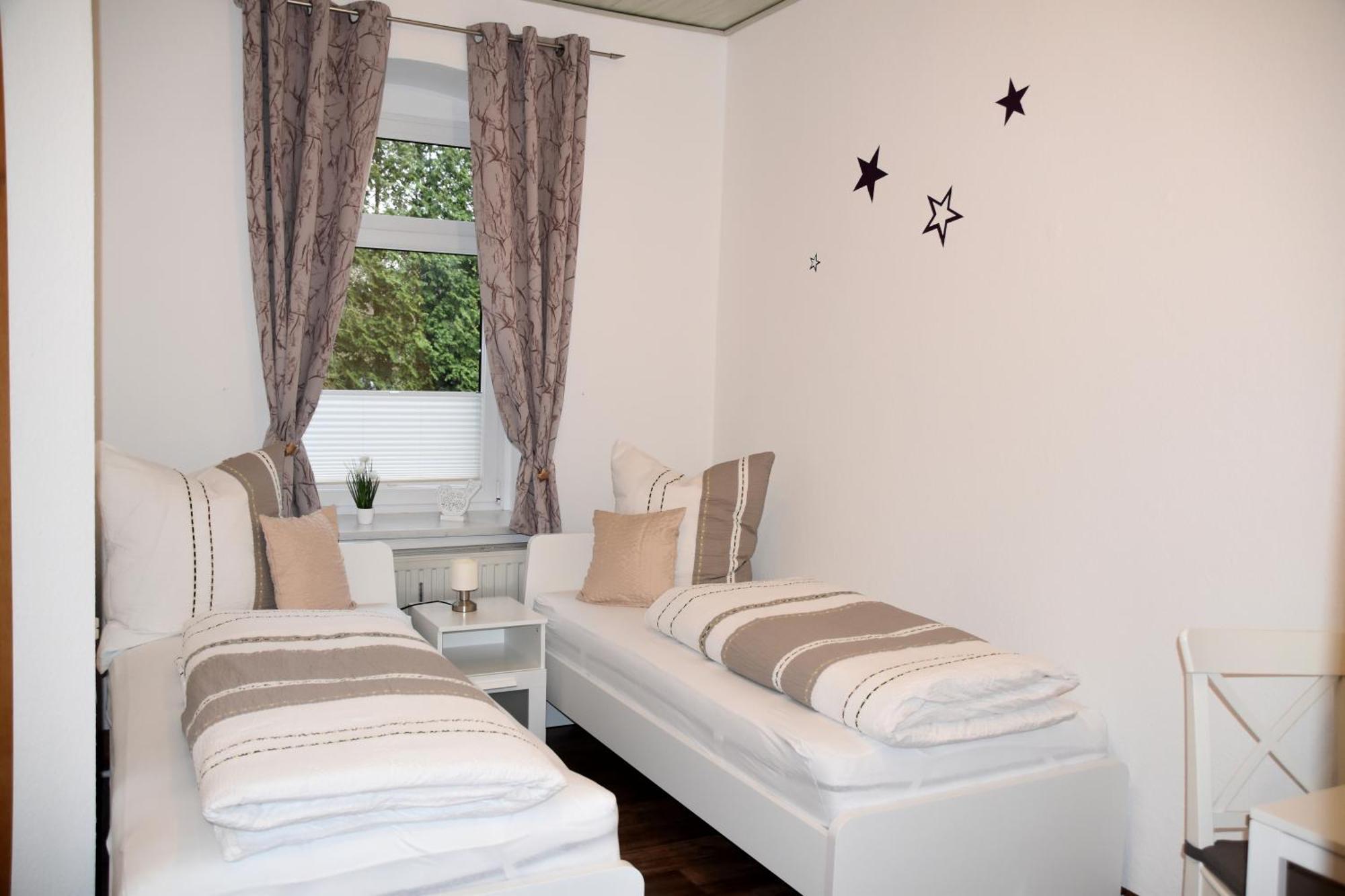 Ferienwohnung Und Pension "Zur Aue" Konigsbruck Екстер'єр фото